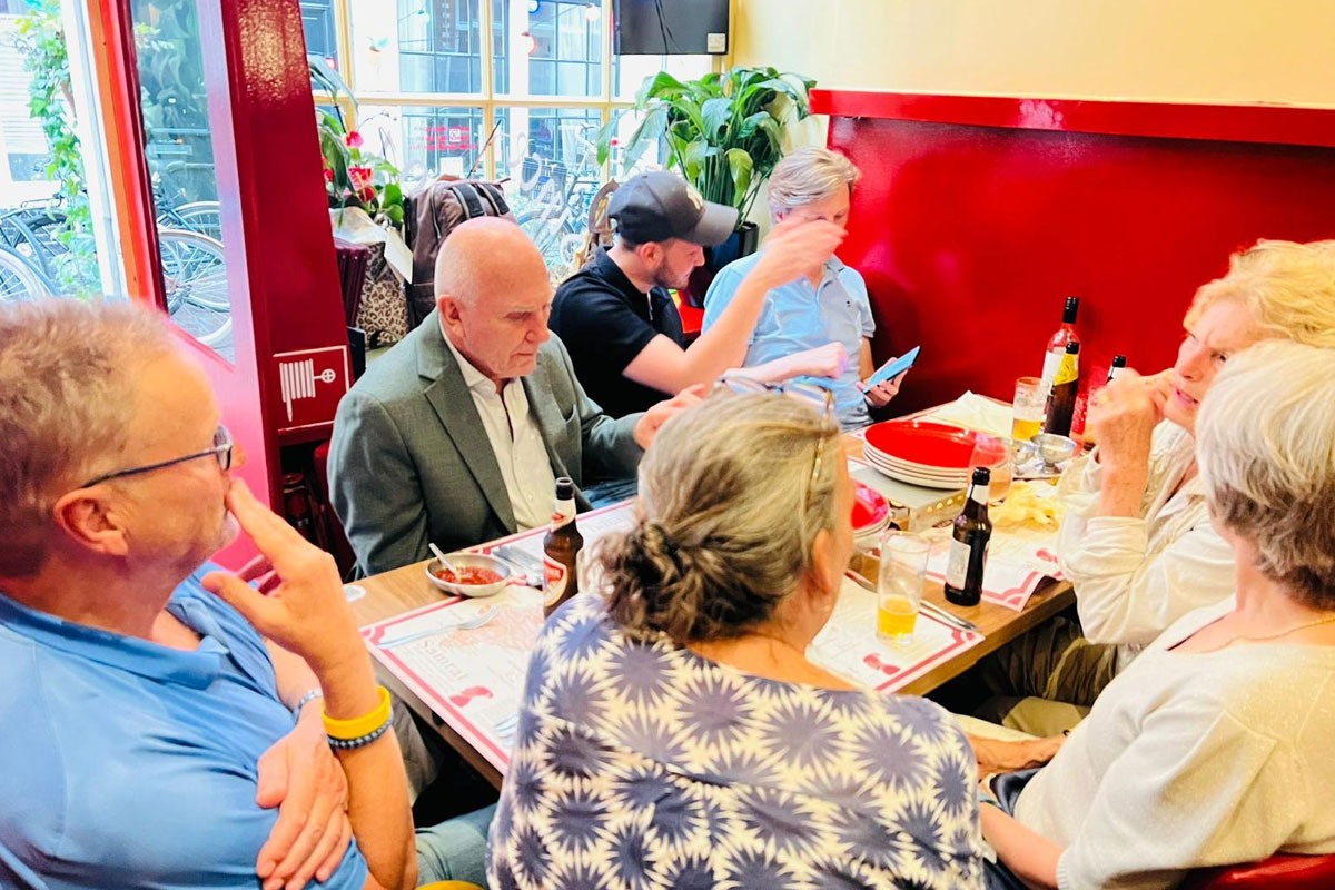 Amsterdam Begint Direct Buiten Je Hotel